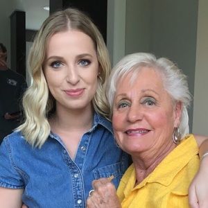 Meet your Posher, Leah